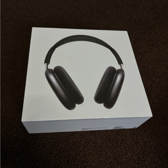 AirPods Max Space Gray with Black Headband - Picture 1 of 4